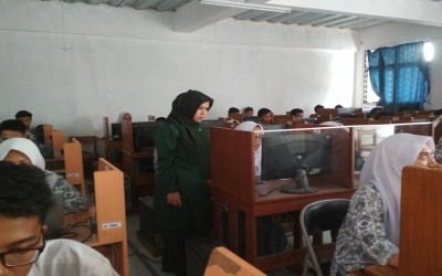 Pelaksanaan Simulasi UNBK di MAN 2 BANDUNG