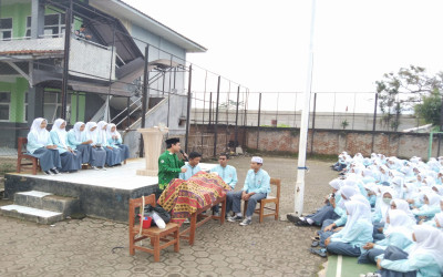 JUMROH MAN 2 BANDUNG: PRAKTIK PENGURUSAN JENAZAH