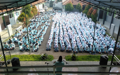 JUMROH MAN 2 BANDUNG: MEMAKNAI KEMBALI KONSEP BERSYUKUR