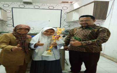 JUARA 1 KSM BIOLOGI DIPEROLEH OLEH MAN 2 BANDUNG